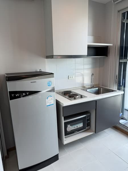 The Base Sukhumvit 77, Bangkok, 289 Sukhumvit 77 Road, Phra Kanong Nua, Watthana, Bangkok, 1 Bedroom, 30 sqm, Condo For Rent, by พิชญุตม์ จันทนวรานนท์, 11777109 - DDproperty.com