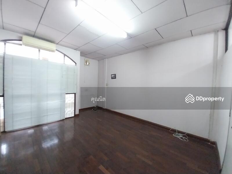 ขาย - หมู่บ้านสินพัฒนาธานี ถนนเทศบาลสงเคราะห์, กรุงเทพ