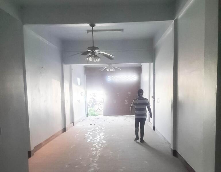 For Sale - 2DD-753711 Commercial building, Chaiburi, Surat Thani, near Thailand Post, Surat Thani