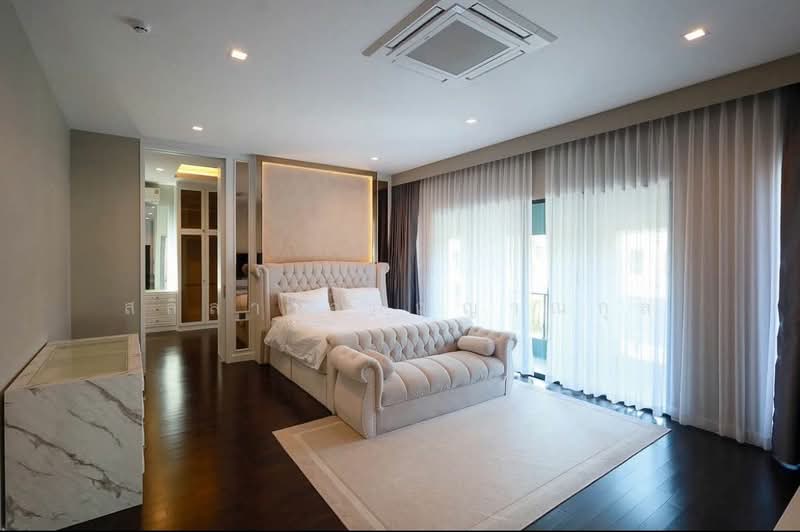 Grand Bangkok Boulevard Krungthepkritha, Bangkok, Srinakarin-Romklao Road, Khlong Sam Prawet, Lat Krabang, Bangkok, 4 Bedrooms, 513 sqm, Single Detached House For Rent, by สลิลา อภิญญาณกุล, 11778914 - DDproperty.com