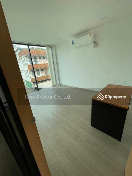 For Rent - Sale/Rent Bangkok Home Office Lat Phrao MRT Chok Chai 4 BRE23728, Bangkok