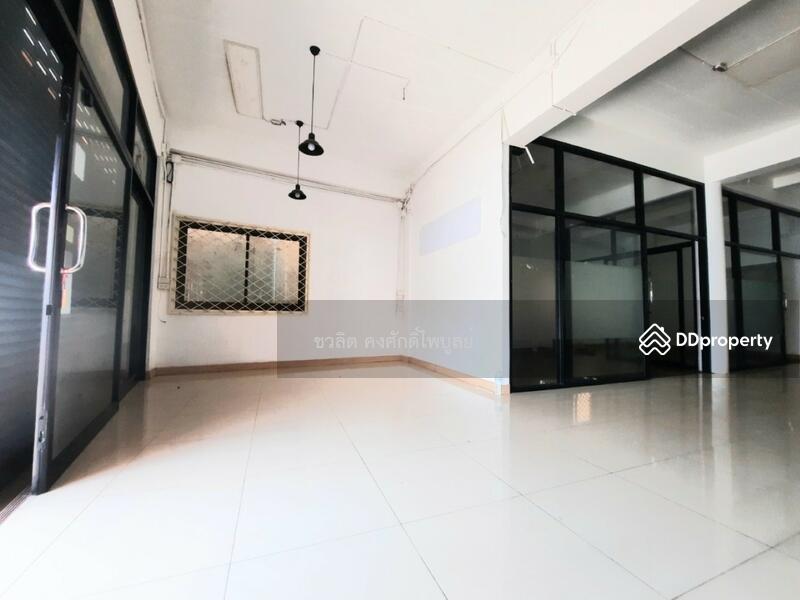 ให้เช่า - ให้เช่า อาคารพาณิชย์ ติดถนนพุทธมณฑลสาย 4 มีดาดฟ้า ใกล้ตลาดสดมาลี เหมาะสำหรับทำธุรกิจ คลินิก ซักรีด, นครปฐม