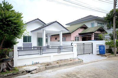 ขาย - หมู่บ้านอาสาเฮ้าส์3 ซอย อบต.คลองข่อย อำเภอปากเกร็ดนนทบุรี, นนทบุรี