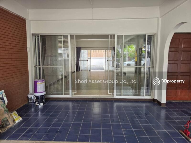 For Rent - 2-story townhouse for rent in the Chiang Mai Land project near the airport, Chiang Mai