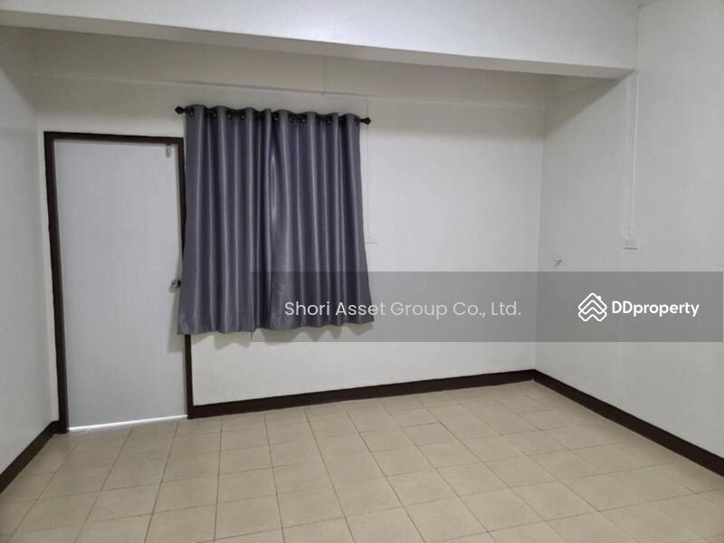 For Rent - 2-story townhouse for rent in the Chiang Mai Land project near the airport, Chiang Mai
