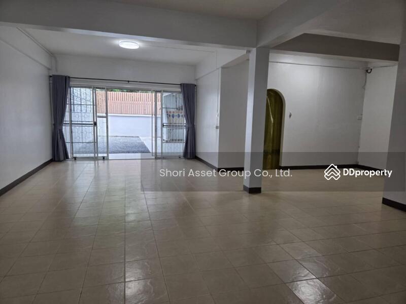For Rent - 2-story townhouse for rent in the Chiang Mai Land project near the airport, Chiang Mai