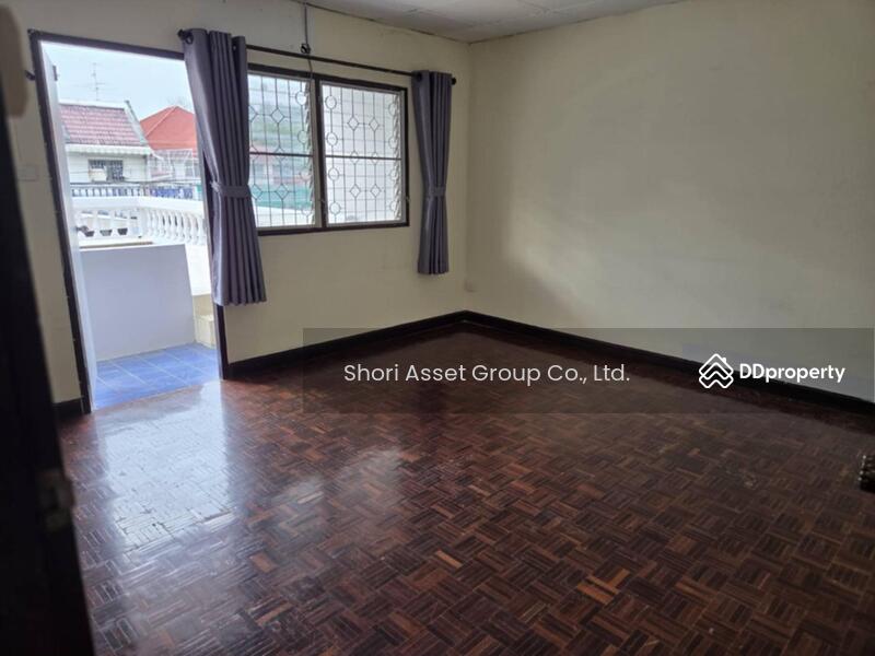 For Rent - 2-story townhouse for rent in the Chiang Mai Land project near the airport, Chiang Mai