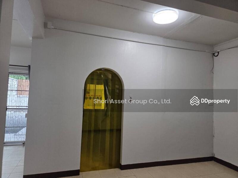 For Rent - 2-story townhouse for rent in the Chiang Mai Land project near the airport, Chiang Mai