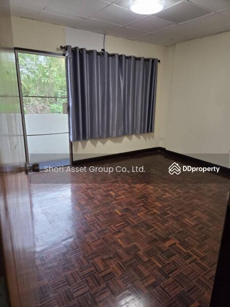 For Rent - 2-story townhouse for rent in the Chiang Mai Land project near the airport, Chiang Mai