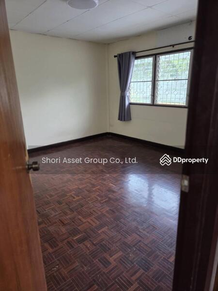 For Rent - 2-story townhouse for rent in the Chiang Mai Land project near the airport, Chiang Mai