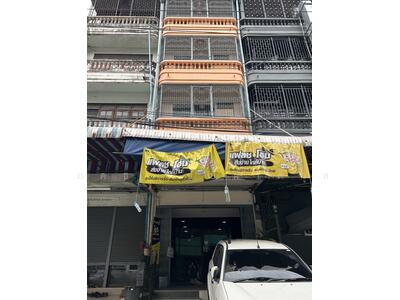 ขาย - ขาย หรือ ให้เช่า อาคารพาณิชย์ 3 ชั้น ชั้นลอย พร้อมดาดฟ้า 1 หลัง ตั้งอยู่ ซอยเพชรเกษม 102/3, กรุงเทพ