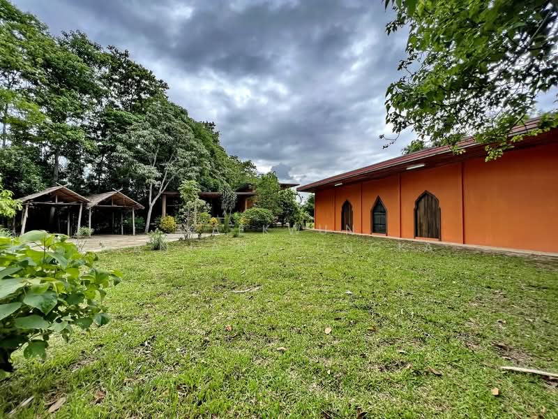 CB46 : House/Large commercial building for sale in Nang Lae, Chiangrai, Chiang Rai, Nang Lae, Muang Chiang Rai, Chiang Rai, , 613 sqm, Business For Sale, by Kaekwun Kanjanapungka, 11781004 - DDproperty.com
