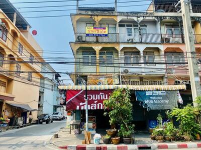 ขาย - ขายตึกแถว 3 ชั้น ติดถนนใหญ่ เทียนทะเล ซอย 2, กรุงเทพ