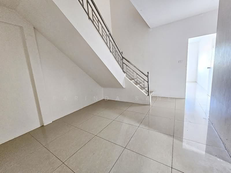 The commercial building with 3 storeys for rent in the convenience location, Kathu Phuket, Phuket, Kathu, Kathu, Phuket, , 220 sqm, Office Space For Rent, by Parinda Sane, 11781634 - DDproperty.com