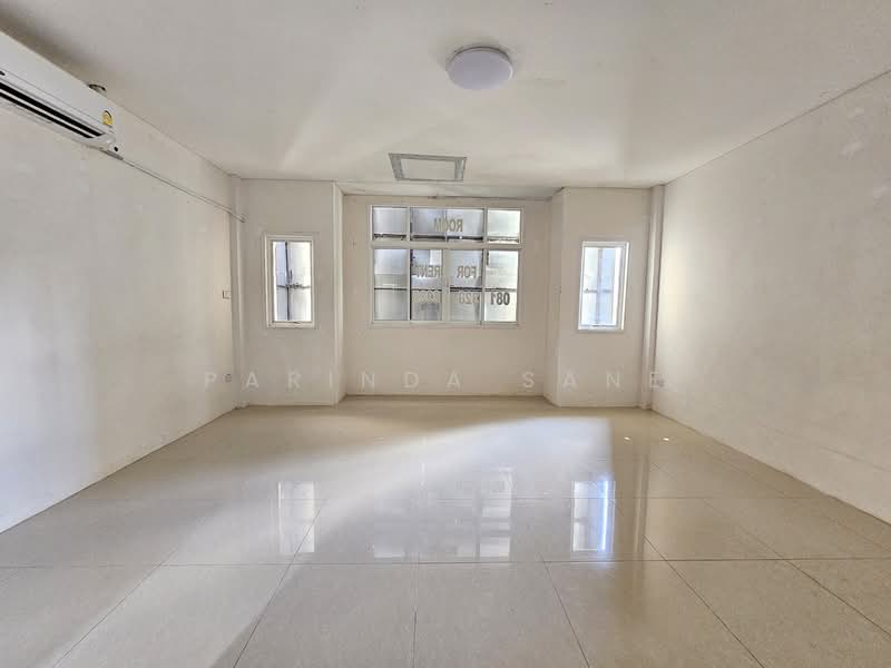 The commercial building with 3 storeys for rent in the convenience location, Kathu Phuket, Phuket, Kathu, Kathu, Phuket, , 220 sqm, Office Space For Rent, by Parinda Sane, 11781634 - DDproperty.com