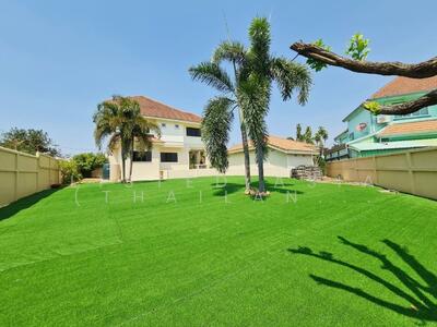 ขาย - ขายบ้าน 4 ห้องนอน 5 ห้องน้ำ ในบางเสร่, สัตหีบ, ชลบุรี