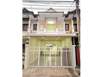 ขาย - บ้านยิ่งโอฬาร : Baan Ying Olan, กรุงเทพ