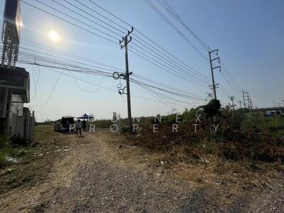 ขาย - Empty land for sale along Rojana Road. ขายที่ดินเปล่า ริมถนน โรจนะ, พระนครศรีอยุธยา