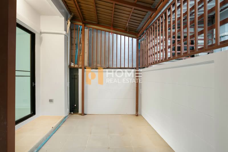 Baan Klang Muang Rama 9-Ramkhmahaeng, Bangkok, Soi Ramkhamhaeng 39, Phlapphla, Wang Thonglang, Bangkok, 3 Bedrooms, 160 sqm, Townhouse For Sale, by HOME Real Estate Service, 11782512 - DDproperty.com
