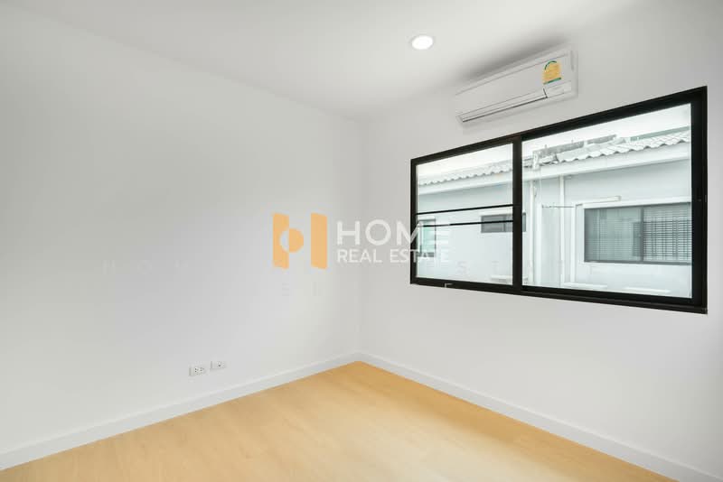 Baan Klang Muang Rama 9-Ramkhmahaeng, Bangkok, Soi Ramkhamhaeng 39, Phlapphla, Wang Thonglang, Bangkok, 3 Bedrooms, 160 sqm, Townhouse For Sale, by HOME Real Estate Service, 11782512 - DDproperty.com