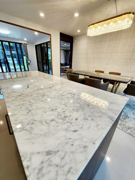 Burasiri Krungthep Kreetha, Bangkok, 95 Soi Pracha Ruam Chai, Hua Mak, Bang Kapi, Bangkok, 4 Bedrooms, 330 sqm, Single Detached House For Sale, by Jomchanok Aswavibul, 11783952 - DDproperty.com