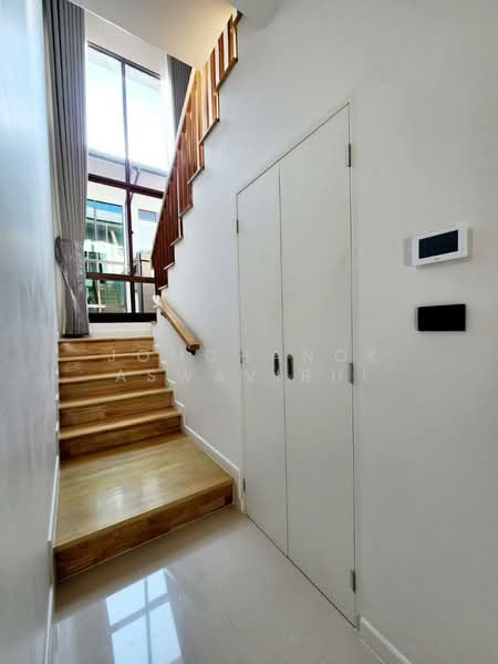 Burasiri Krungthep Kreetha, Bangkok, 95 Soi Pracha Ruam Chai, Hua Mak, Bang Kapi, Bangkok, 4 Bedrooms, 330 sqm, Single Detached House For Sale, by Jomchanok Aswavibul, 11783952 - DDproperty.com