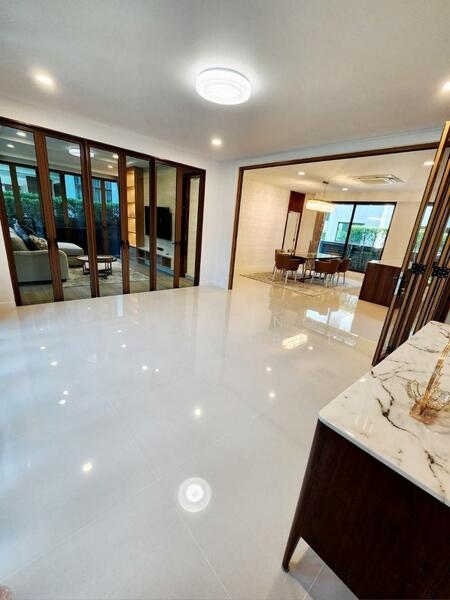 Burasiri Krungthep Kreetha, Bangkok, 95 Soi Pracha Ruam Chai, Hua Mak, Bang Kapi, Bangkok, 4 Bedrooms, 330 sqm, Single Detached House For Rent, by Jomchanok Aswavibul, 11784537 - DDproperty.com