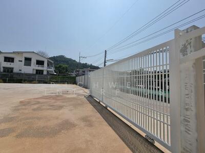 ขาย - ขายที่ดินใจกลางเมืองศรีราชา 329 ตรว. ถมแล้วติดวิวเขาซอยเก้ากิโล ติดร.รเซนต์ปอล, ชลบุรี