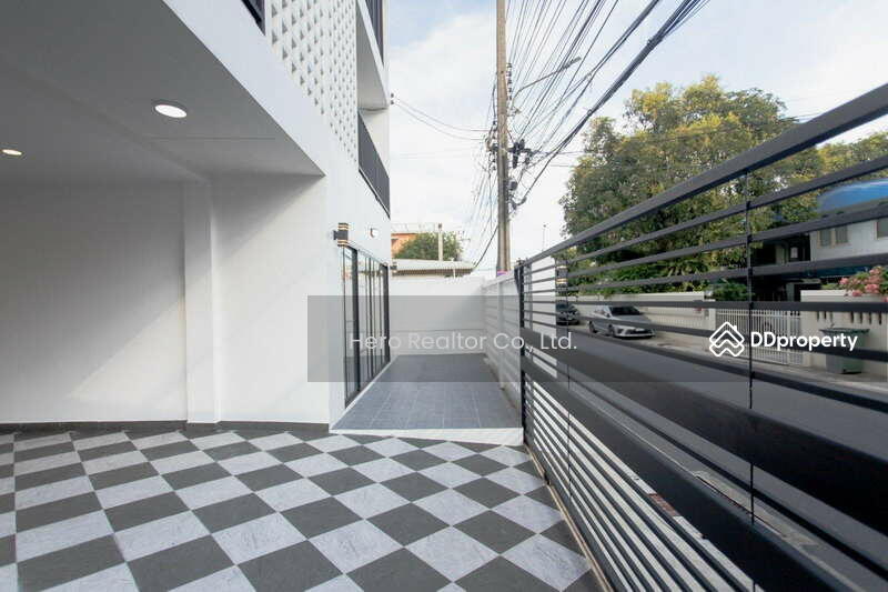 For Sale - For Sale Bangkok Home Office Sutthisan Winitchai MRT Sutthisan Huai Khwang BRE23734, Bangkok