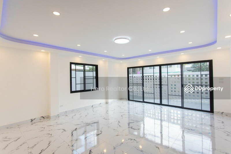 For Sale - For Sale Bangkok Home Office Sutthisan Winitchai MRT Sutthisan Huai Khwang BRE23734, Bangkok