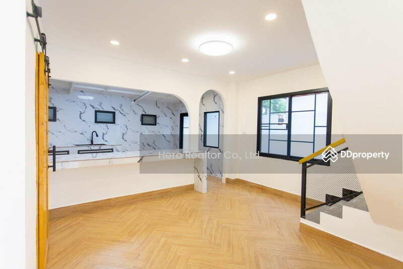 For Sale - For Sale Bangkok Home Office Sutthisan Winitchai MRT Sutthisan Huai Khwang BRE23734, Bangkok