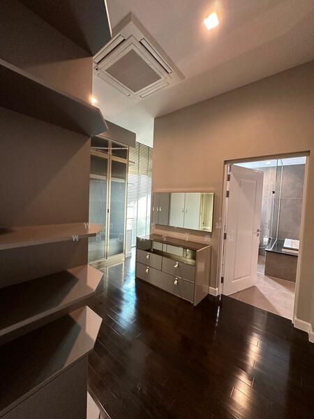 Grand Bangkok Boulevard Krungthepkritha, Bangkok, Srinakarin-Romklao Road, Khlong Sam Prawet, Lat Krabang, Bangkok, 5 Bedrooms, 604 sqm, Single Detached House For Rent, by Rattapon Sivamok, 11787649 - DDproperty.com