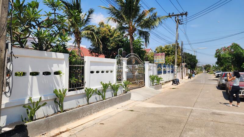 ให้เช่า - พูลวิลล่า ใกล้บึงหนองโคตร ตลาดต้นตาล ขอนแก่น ขนาด 4 ห้องนอน 3 ห้องน้ำ พร้อมสระว่ายน้ำ ให้เช่า, ขอนแก่น