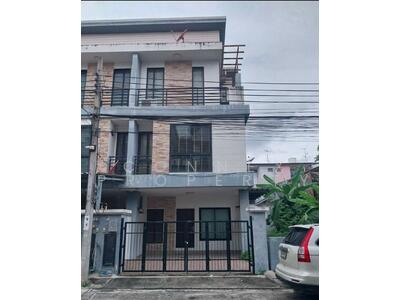 ขาย - Merit Place Ladprao 87 : ทาวน์โฮม เมอริท เพลส ลาดพร้าว 87, กรุงเทพ