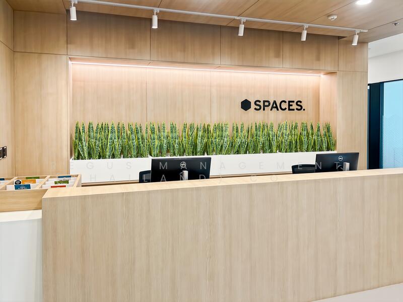 ให้เช่า - สำนักงานเปิดแบบออกแบบสวยงามสำหรับ 15 คนในSpaces Vanit Place Aree, กรุงเทพ