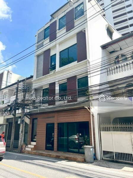 For Rent - Bangkok Retail Sukhumvit BTS Phrom Phong BRE23777, Bangkok