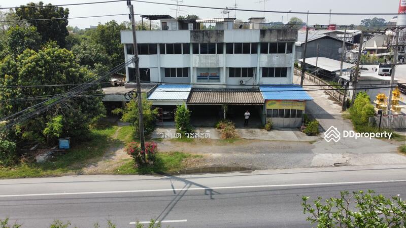 ขาย - ตึกแถว 3ชั้น ติดถนน ใกล้สามแยกบ้านนา-แก่งคอย พื้นที่ 29 ตร.ว. ทำเลดีค้าขายได้, นครนายก