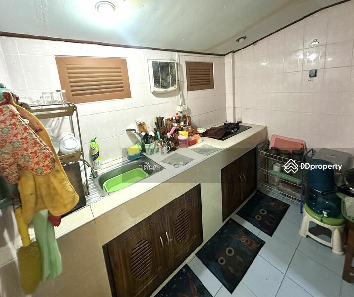 For Sale - ตึกแถว 3ชั้น ติดถนน ใกล้สามแยกบ้านนา-แก่งคอย พื้นที่ 29 ตร.ว. ทำเลดีค้าขายได้, Nakhon Nayok