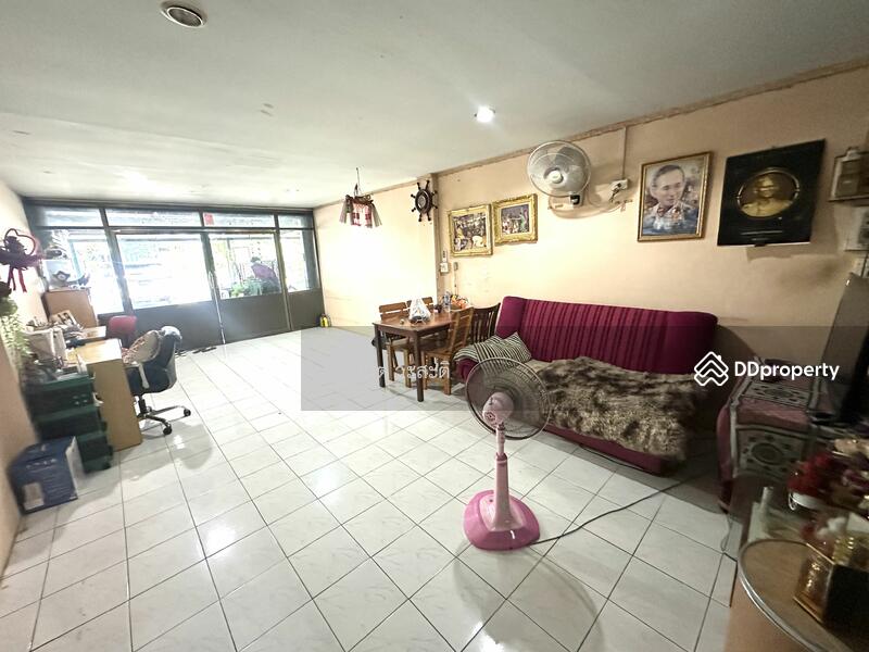 For Sale - ตึกแถว 3ชั้น ติดถนน ใกล้สามแยกบ้านนา-แก่งคอย พื้นที่ 29 ตร.ว. ทำเลดีค้าขายได้, Nakhon Nayok
