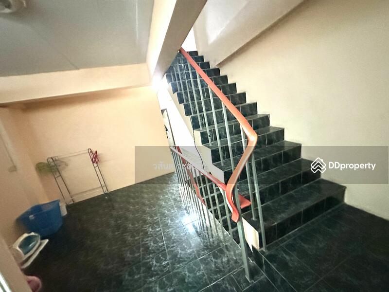 For Sale - ตึกแถว 3ชั้น ติดถนน ใกล้สามแยกบ้านนา-แก่งคอย พื้นที่ 29 ตร.ว. ทำเลดีค้าขายได้, Nakhon Nayok
