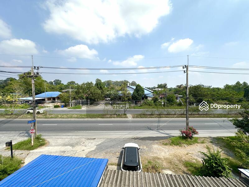 ขาย - ตึกแถว 3ชั้น ติดถนน ใกล้สามแยกบ้านนา-แก่งคอย พื้นที่ 29 ตร.ว. ทำเลดีค้าขายได้, นครนายก