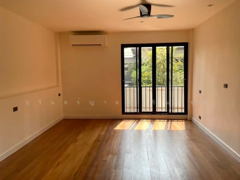 Home office near BTS Ploenchit, Bangkok, Khlong Tan Nua, Watthana, Bangkok, , 220 sqm, Shophouse For Rent, by ปรินทร์ญาดา ชิณโชติ, 11789725 - DDproperty.com