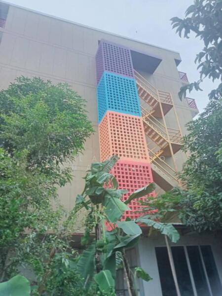 For Sale - ขาย อาคารอพาร์ทเม้นท์ 6 ชั้น ถนนรัชดาภิเษก เนื้อที่ 183 ตารางวา ปัจจุบันอาคารก่อสร้างได้ ประมาณ 70%, Bangkok