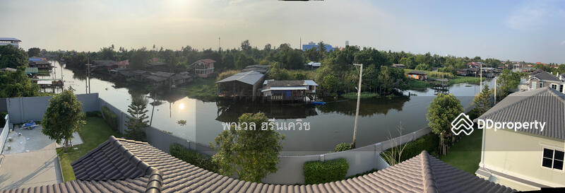 วิวพาโนรามาจากบนดาดฟ้า