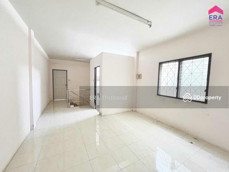 ขาย - ขาบทาวน์เฮ้าส์ ห้องริม 93.60 ตร.ม. ใกล้ ค่าย อส., สุราษฎร์ธานี