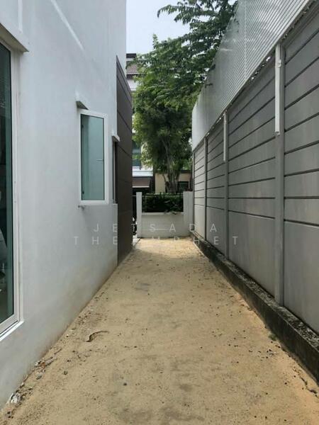 Baan Klang Muang Kaset-Nawamin : บ้านกลางเมือง เกษตร-นวมินทร์, กรุงเทพ, ซอยนวมินทร์ 70 แยก 11-2, คลองกุ่ม, บึงกุ่ม, กรุงเทพ, 166 ตร.ม., ทาวน์เฮ้าส์ ขาย, โดย Jetsada Theamphet, 11790866 - DDproperty.com