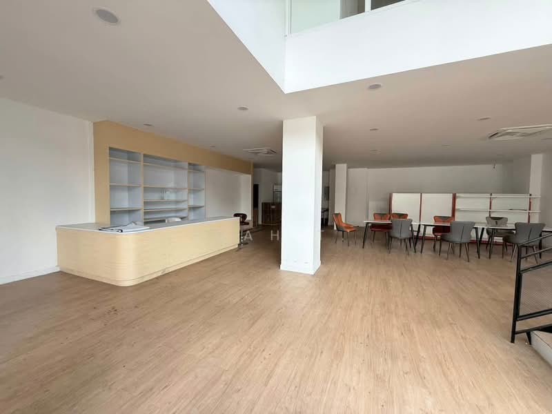 พื้นที่ให้เช่า เอกมัย สุขุมวิท : Space for rent Ekkamai Sukhumvit, Bangkok, Phra Kanong Nua, Watthana, Bangkok, , 265 sqm, Retail Space For Rent, by TOAH T., 11790881 - DDproperty.com