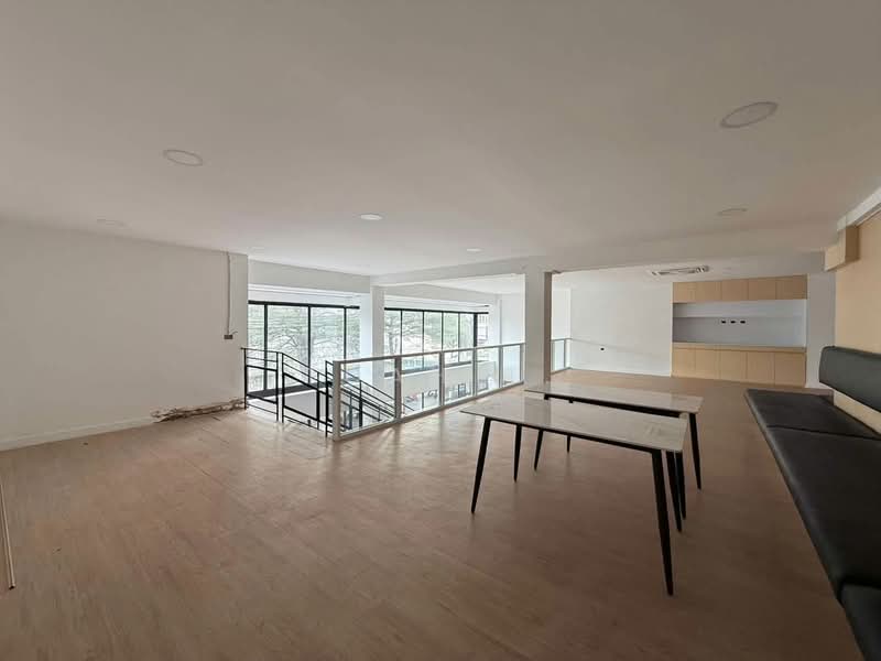 พื้นที่ให้เช่า เอกมัย สุขุมวิท : Space for rent Ekkamai Sukhumvit, Bangkok, Phra Kanong Nua, Watthana, Bangkok, , 265 sqm, Retail Space For Rent, by TOAH T., 11790881 - DDproperty.com