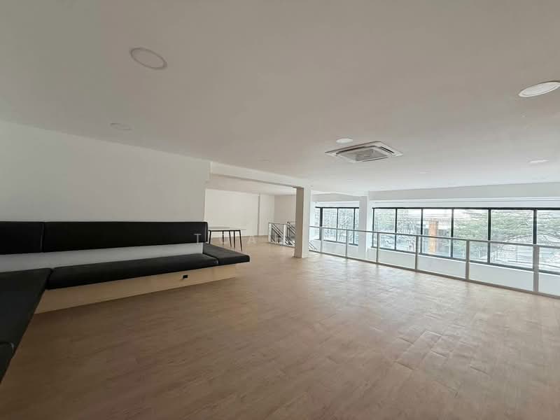 พื้นที่ให้เช่า เอกมัย สุขุมวิท : Space for rent Ekkamai Sukhumvit, Bangkok, Phra Kanong Nua, Watthana, Bangkok, , 265 sqm, Retail Space For Rent, by TOAH T., 11790881 - DDproperty.com