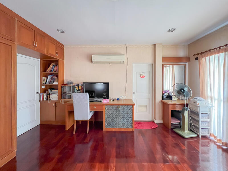The Emerald Garden & Sport Club, Nonthaburi, Ratchaphruek Road, Bang Phlap, Pak Kret, Nonthaburi, 4 Bedrooms, 190 sqm, Single Detached House For Sale, by Kannisa Thanwatthanakrirkul, 11791617 - DDproperty.com